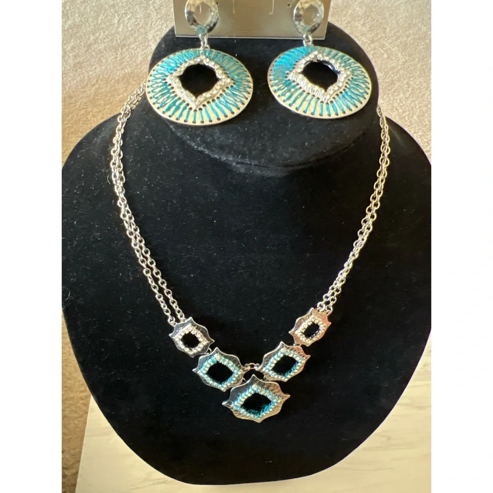 Erica Lyons Necklace & Earring Set